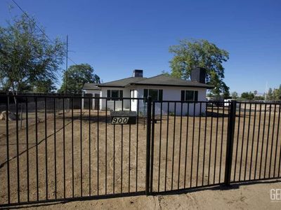 900 E Casa Loma Dr