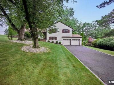 19 Bear Brook Ln