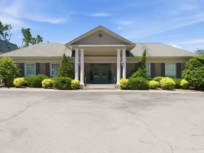 4500 Post Rd Unit 4