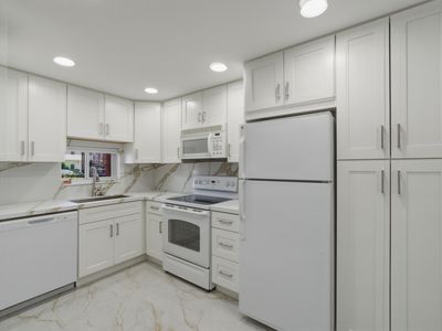 371 S Hollybrook Drive #106