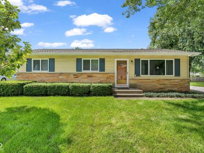 3230 Redwood Dr