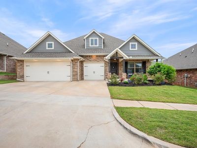 712 NW 199th St