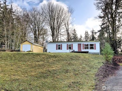 161 E Greenwood Lane