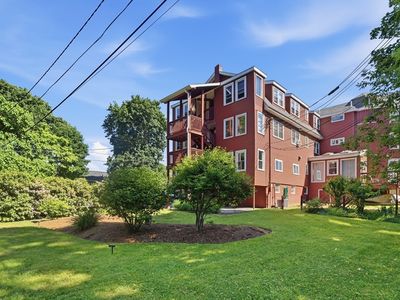Property at 16 Middlesex St APT 8, North Chelmsford, MA