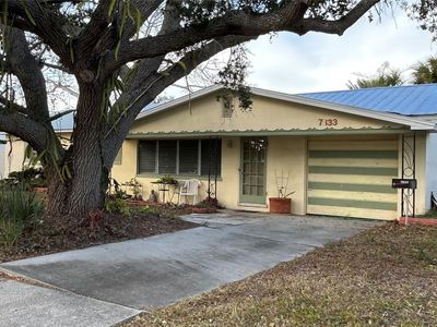 7833 Causeway Blvd S