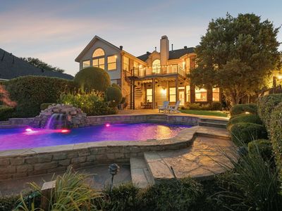 9910 Lincolnshire Ln