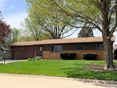 1004 Emerald Dr