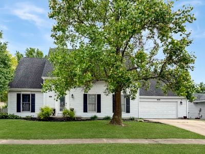 1008 Ascot Dr