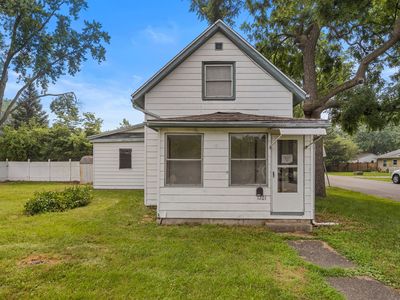 1201 Rosney Ave