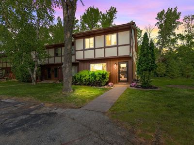 W5008 Golf Course Rd APT 607