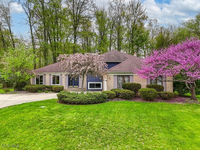 1889 Halls Carriage Path