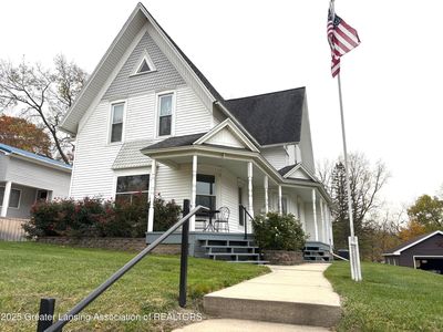 350 Looking Glass Ave