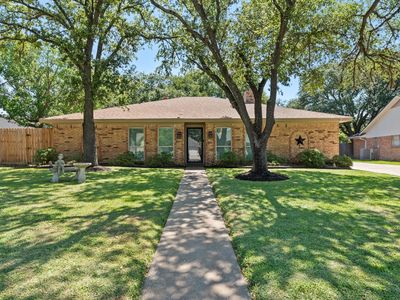 3805 Windridge Dr