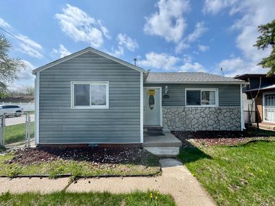 14056 S Marquette Ave
