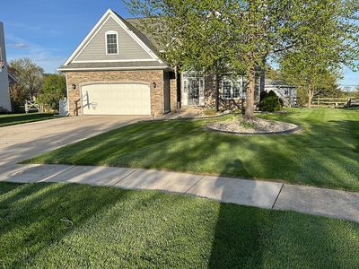 24858 Lake Meadows Dr