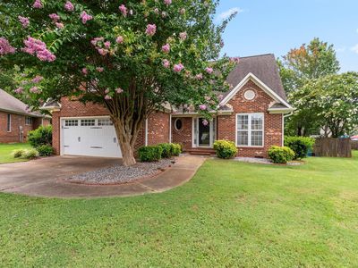 438 Chamber Ln