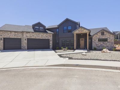 1918 S Oak Springs Cir