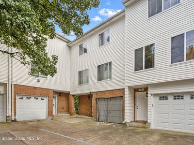 56 Emily Ln