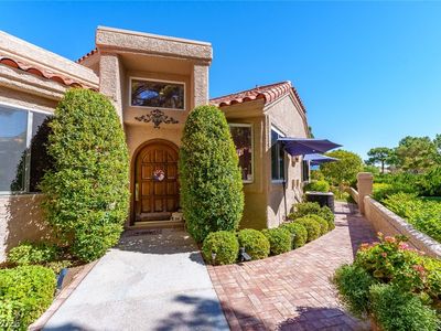 8215 Round Hills Cir