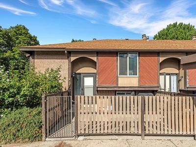 5677 S Aspen Ct