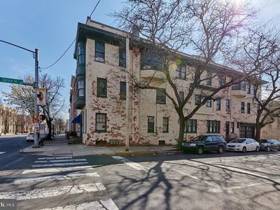 300 S 5th St