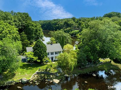 21 River Road