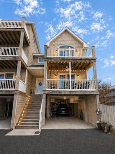 6362 Waters Edge Dr