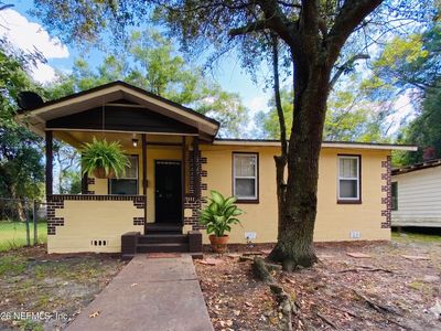 1272 W 27TH Street