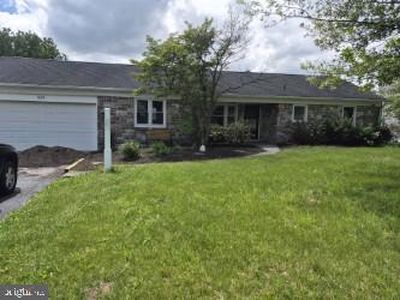 434 E Moyer Rd