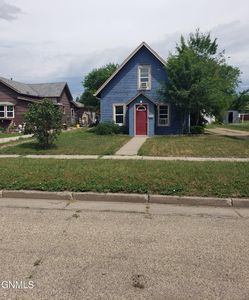 Property at 809 9th Ave SE, Jamestown, ND