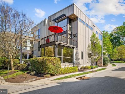 3429 Woodberry Ave