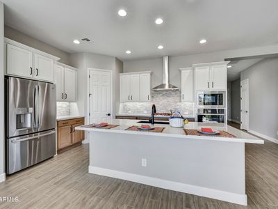 19366 W San Juan Ave