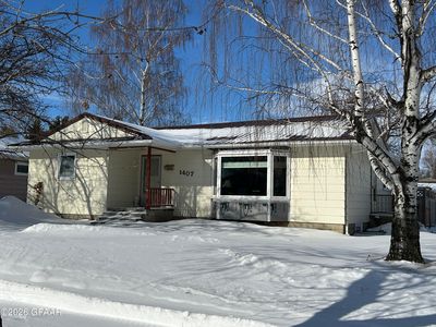 Property at 1407 Manvel Ave, Grafton, ND