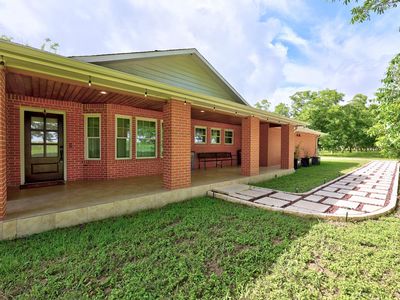 3717 Buck Ln