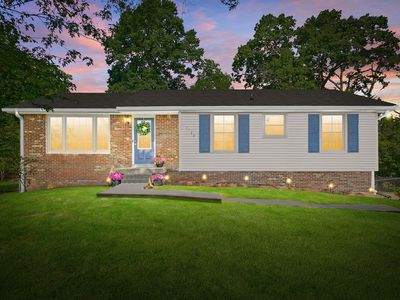 2222 Robin Dr