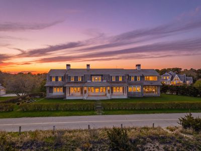 150 E Chop Dr