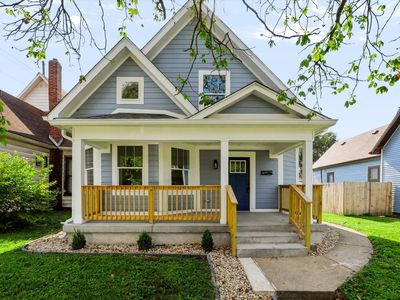 652 Marion Ave
