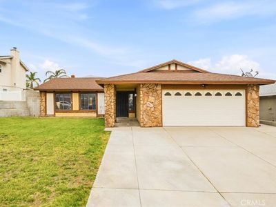 2575 Mimosa Dr