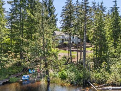 341 W Reeves Hill Drive