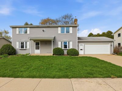 3113 N Peach Tree Ln