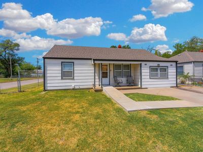 2501 N Piatt Ave
