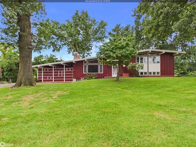3262 Middle Rd