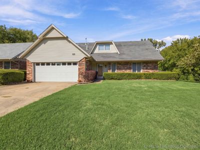 2412 W Fort Worth St