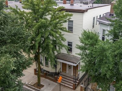 311-313 Cardinal Medeiros Ave