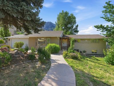 3006 Indian Hills Dr