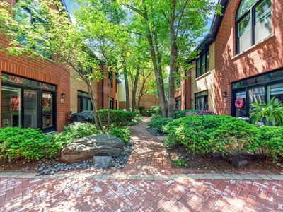 1801 W Diversey Pkwy Unit 14