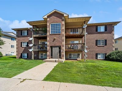 5916 Sutton Pl APT 8