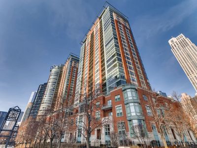 445 E North Water St APT 2202