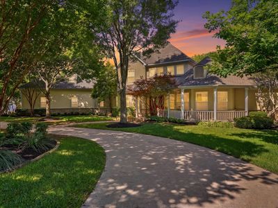 411 Ashwood Ln
