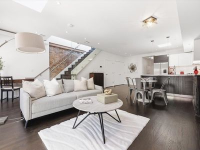 227 Montgomery St APT 3